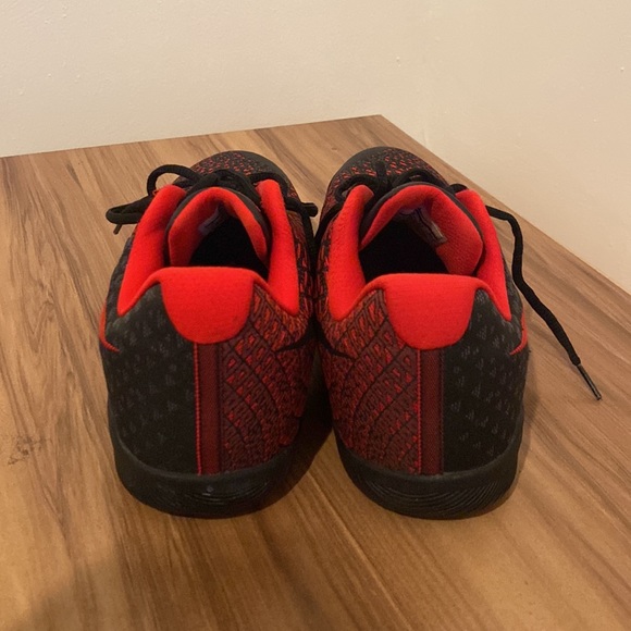 Nike Kobe Mamba Instinct Low Basketball Shoes 852473-016 University Red - Picture 3 of 8